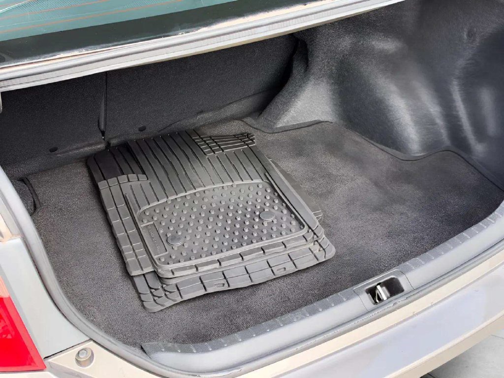 Used 2017 Toyota Corolla LE w/ Carpet Mat Package (TMS) FWD image 11