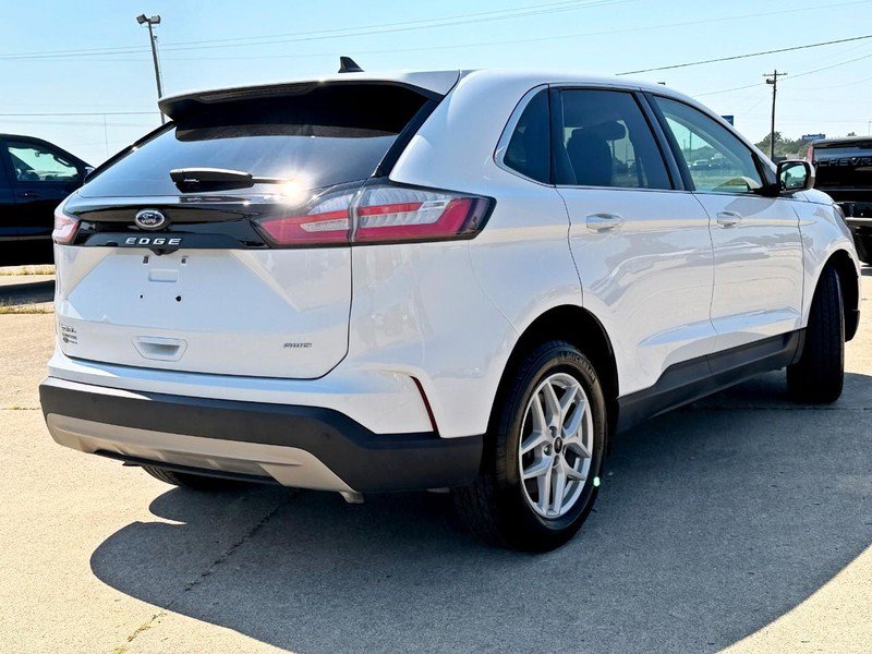 Used 2024 Ford Edge SEL w/ Convenience Package AWD/4WD image 4