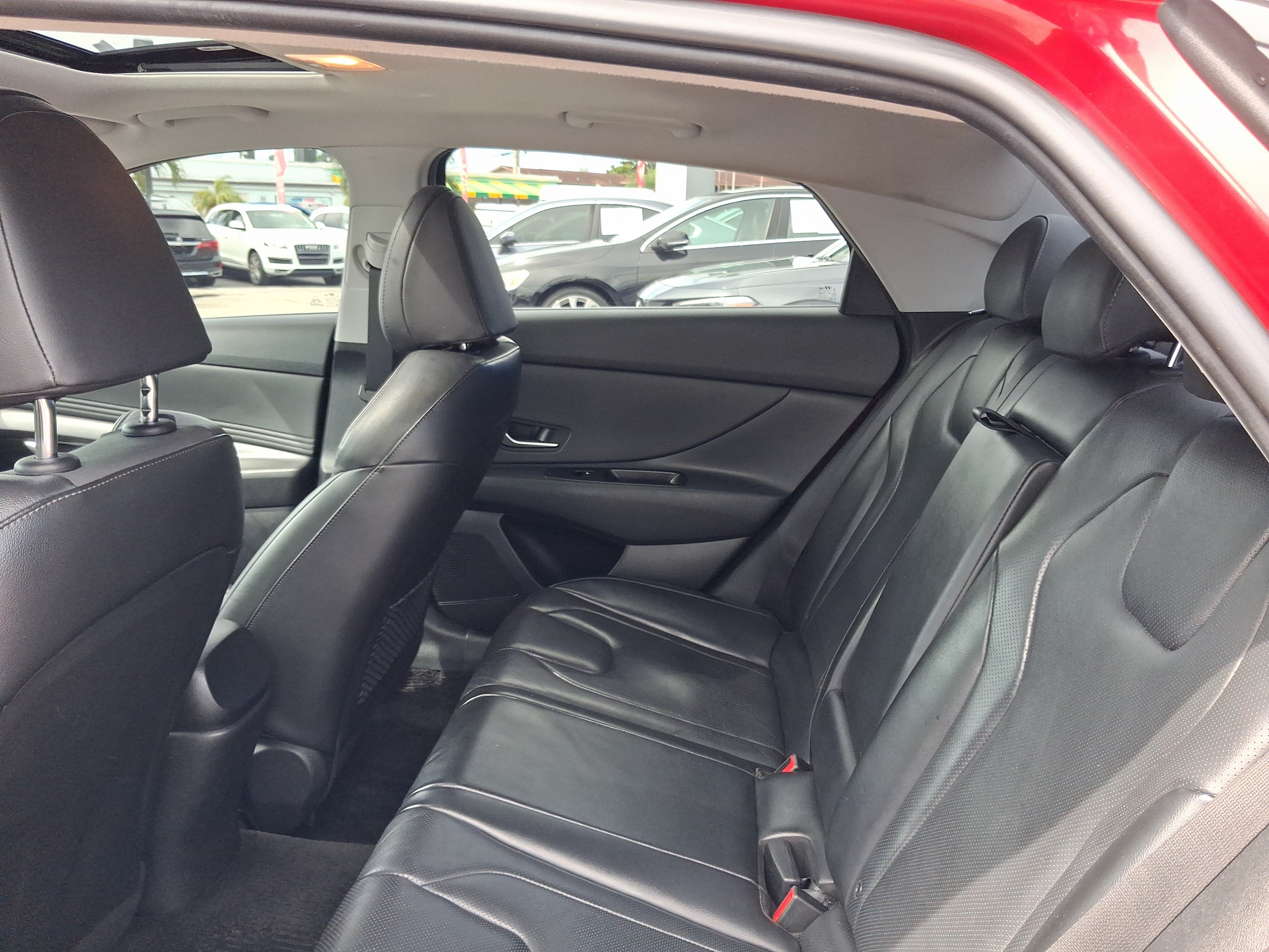 Used 2023 Hyundai Elantra Limited FWD image 22
