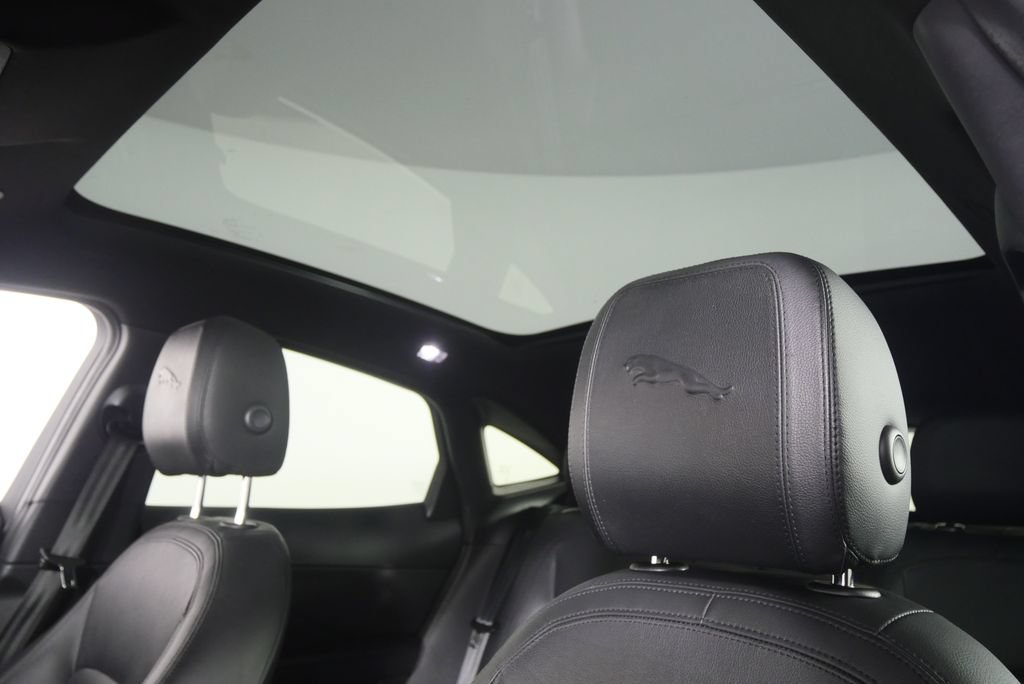 Used 2021 Jaguar E-PACE SE AWD/4WD image 9