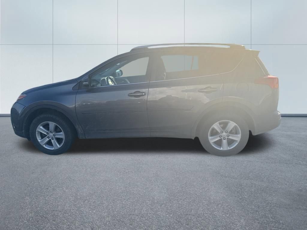 Used 2014 Toyota RAV4 XLE AWD/4WD image 10