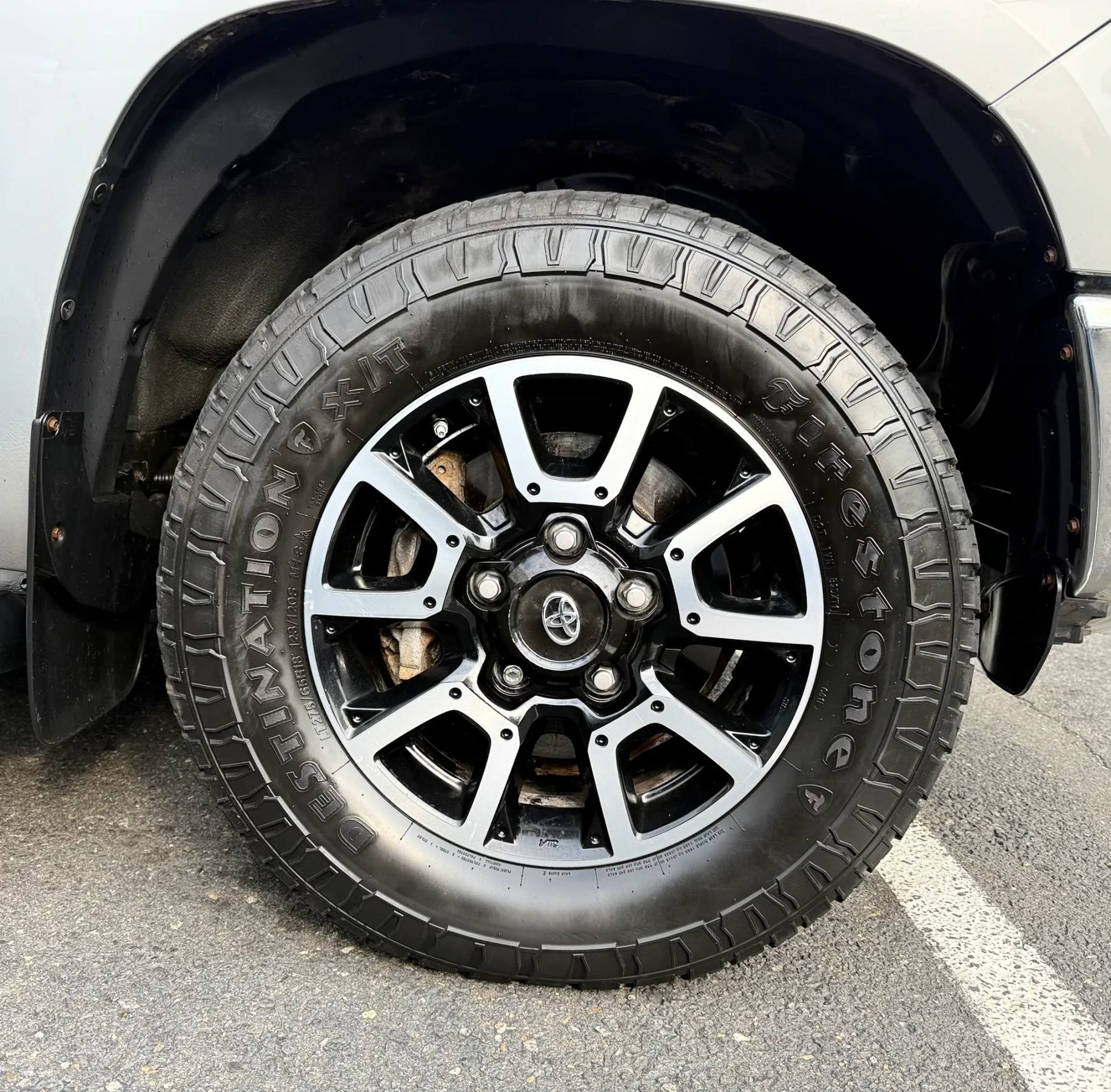 Used 2017 Toyota Tundra Limited w/ Limited Premium Package AWD/4WD image 37