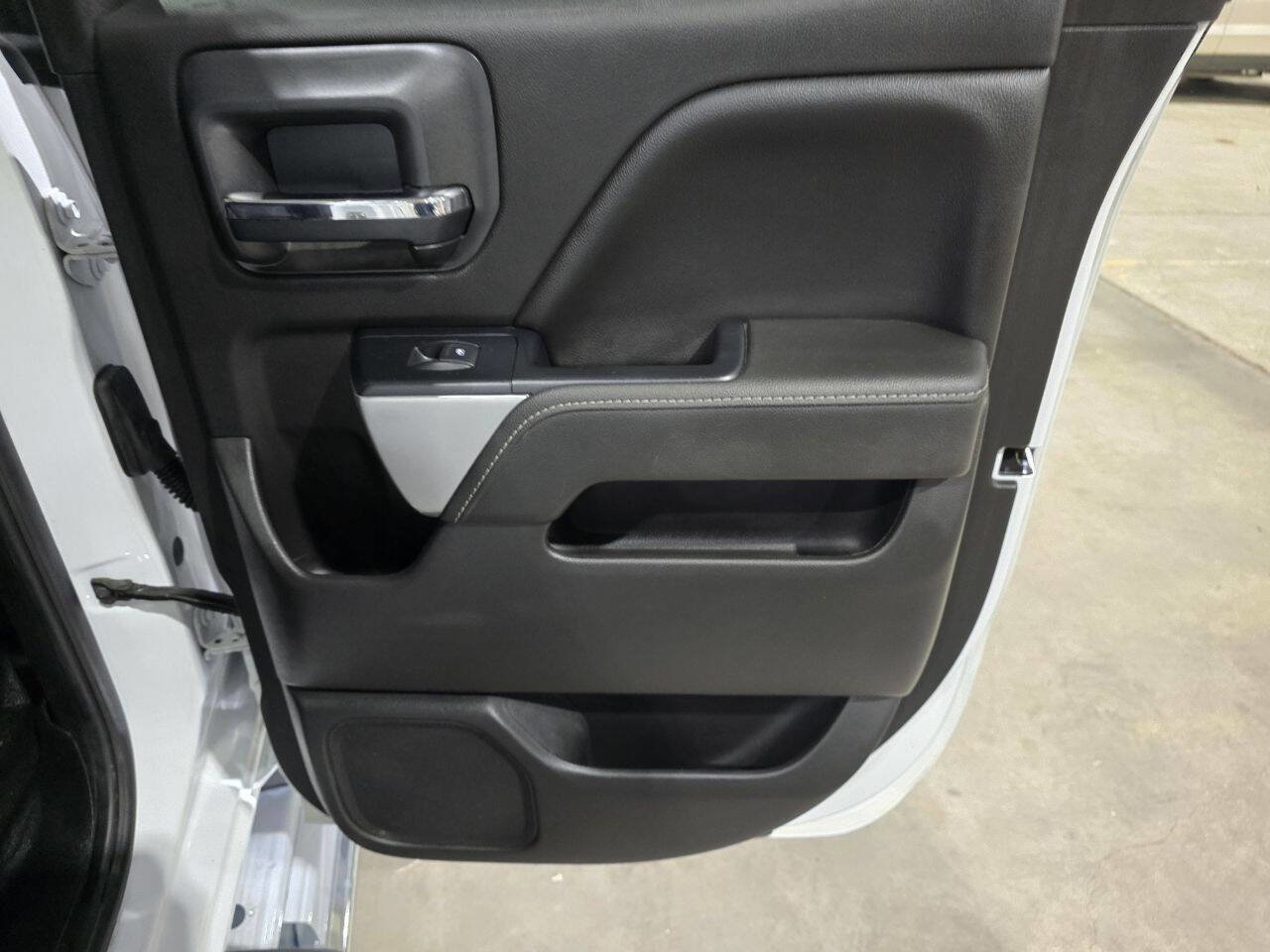 Used 2019 Chevrolet Silverado 1500 LT w/ All Star Edition AWD/4WD image 31
