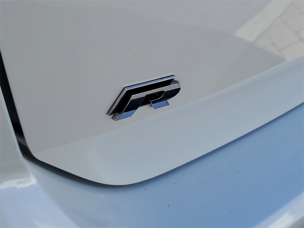 Used 2019 Volkswagen Golf R 4-Door image 8