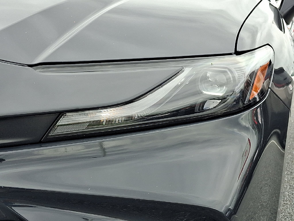 Used 2025 Toyota Camry LE FWD image 10