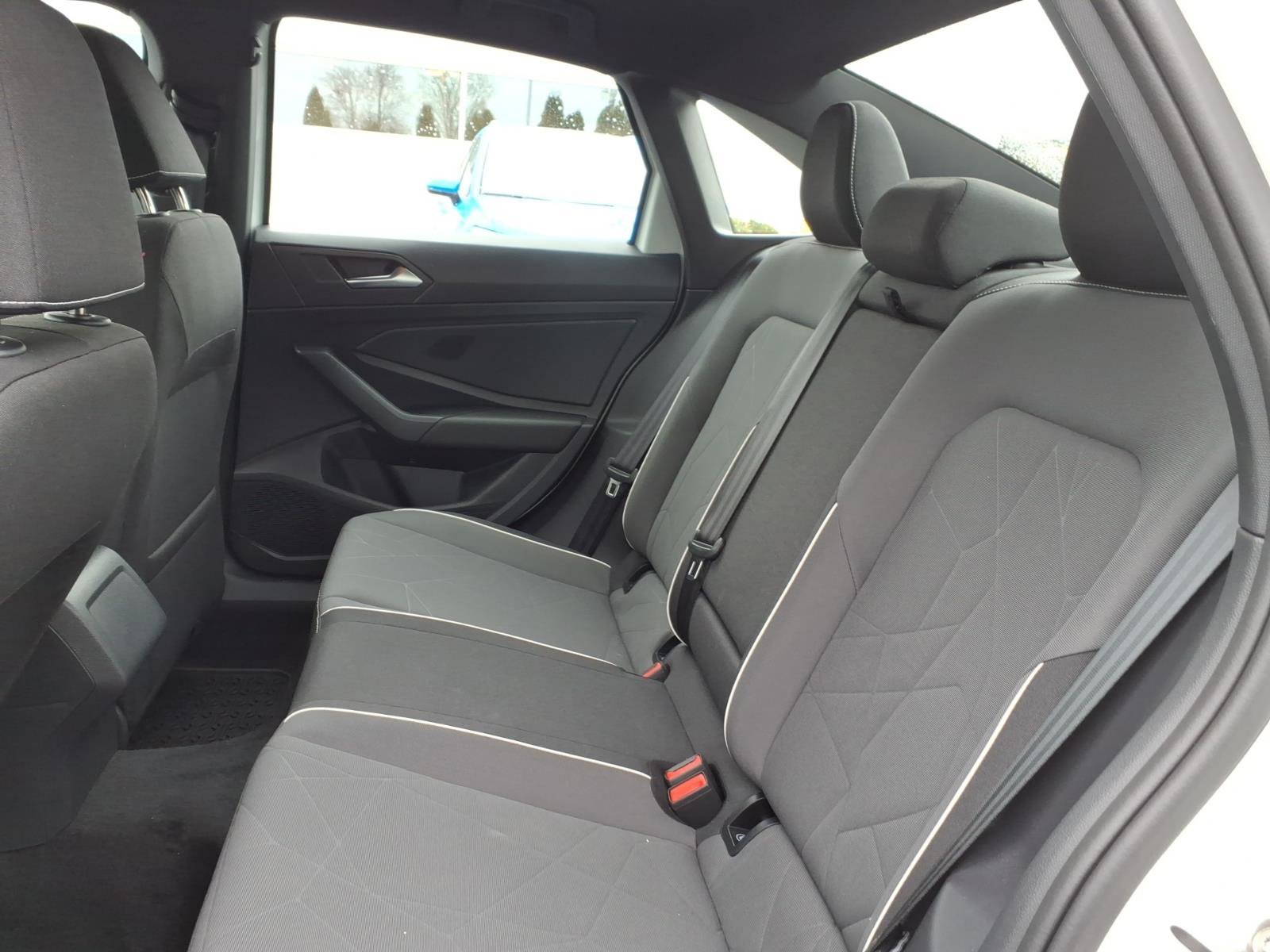 Certified 2025 Volkswagen Jetta Sport image 15