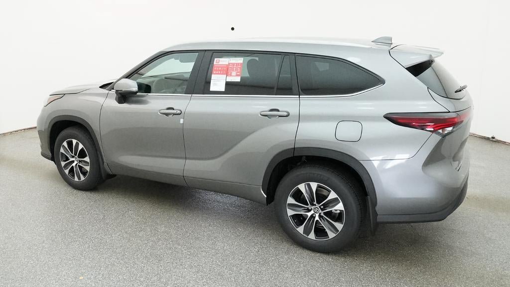 New 2026 Toyota Highlander XLE AWD/4WD image 4