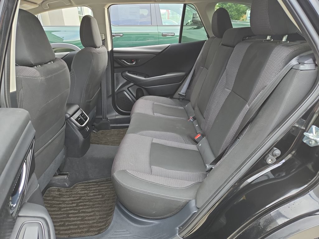 Used 2025 Subaru Outback Premium AWD/4WD image 15