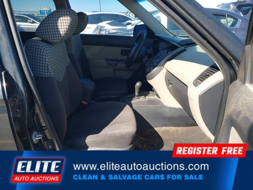 Used 2010 Kia Soul ! image 9
