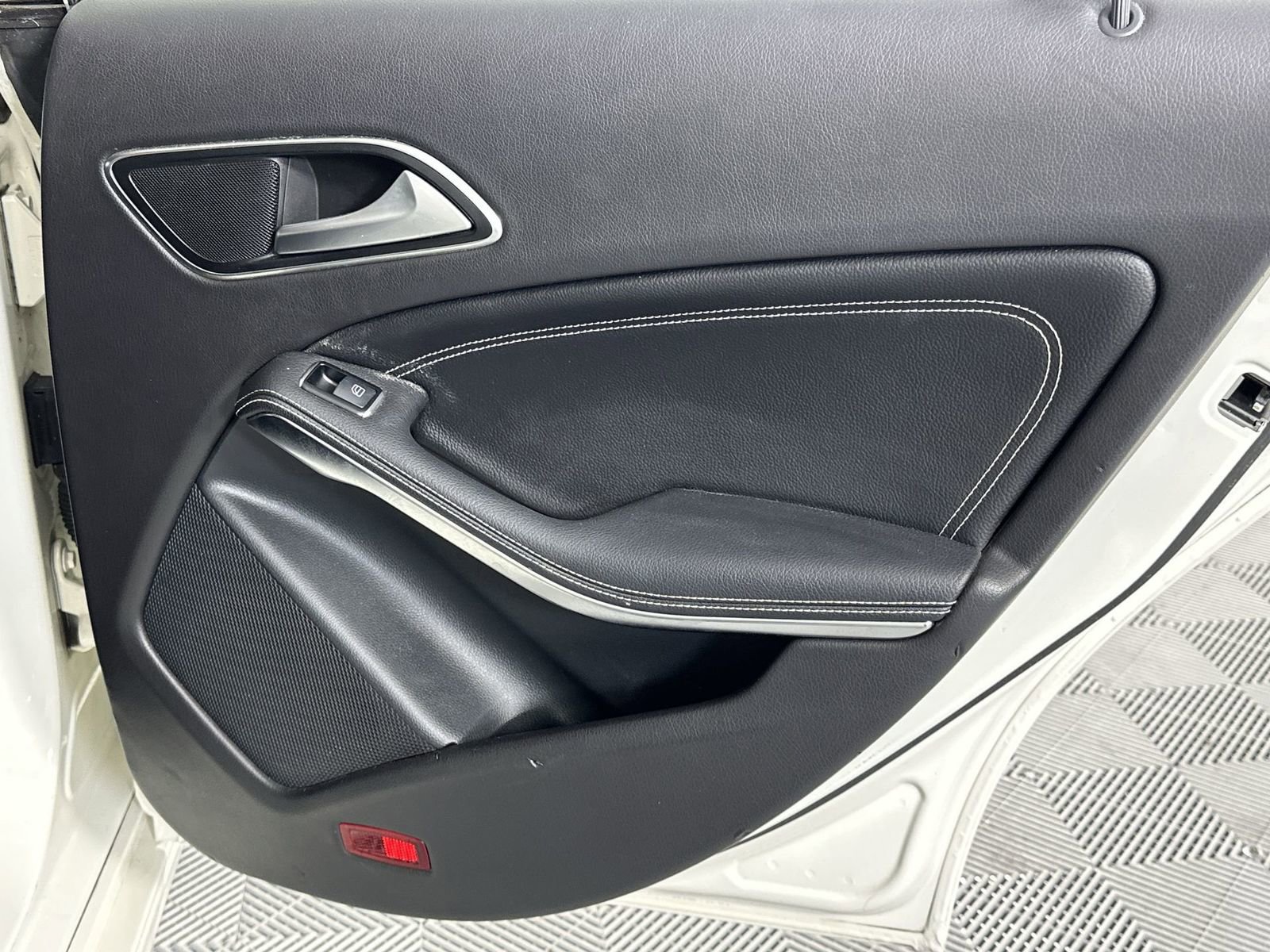 Used 2018 Mercedes-Benz CLA 250 image 30