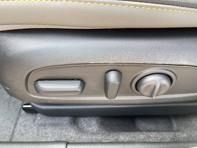 New 2026 Chevrolet Trax ACTIV w/ Sunroof Package FWD image 12