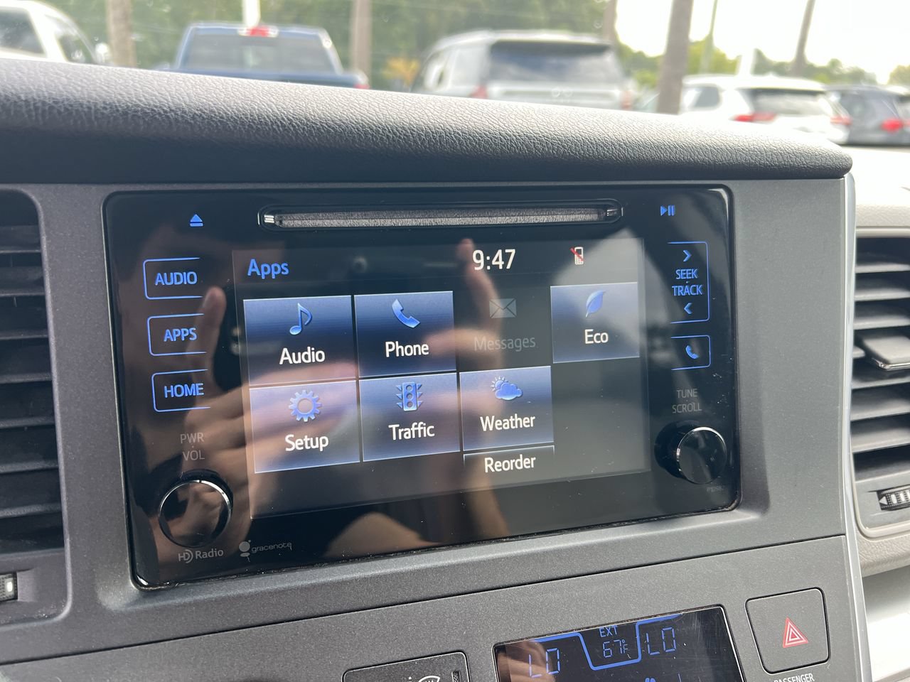Used 2015 Toyota Sienna LE FWD image 24