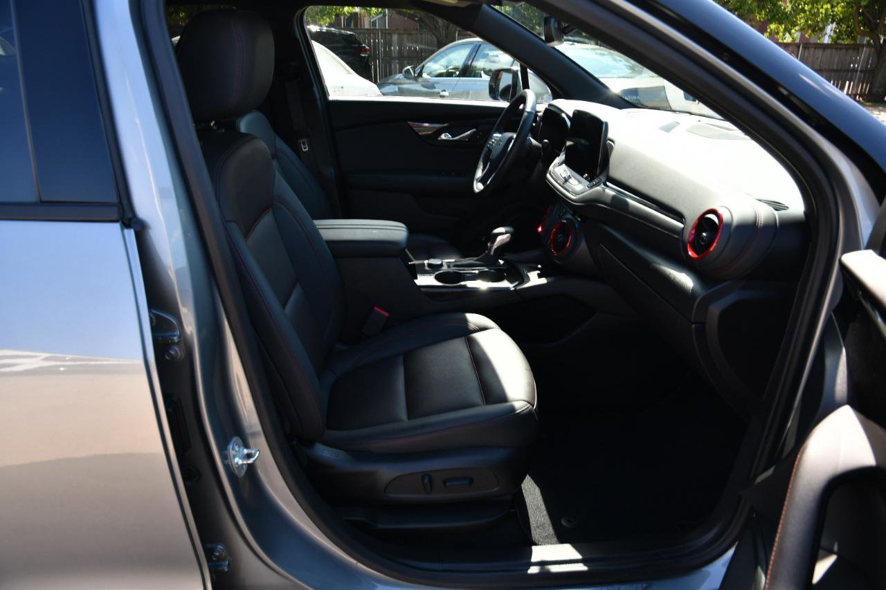 Used 2025 Chevrolet Blazer RS FWD image 13