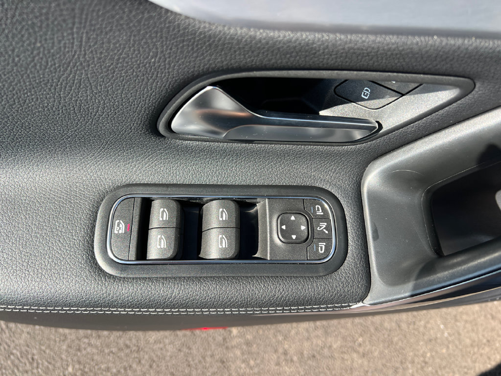 Used 2025 Mercedes-Benz CLA 250 4MATIC image 11