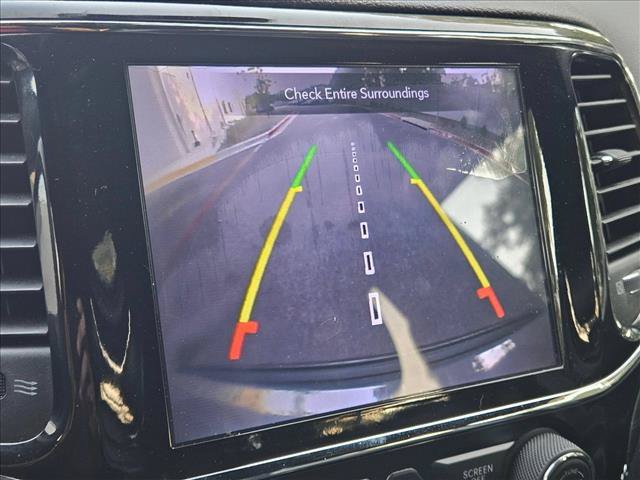 Used 2020 Jeep Grand Cherokee Altitude AWD/4WD image 14
