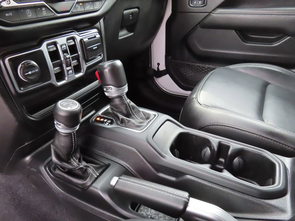 Certified 2020 Jeep Wrangler Unlimited Sahara image 17