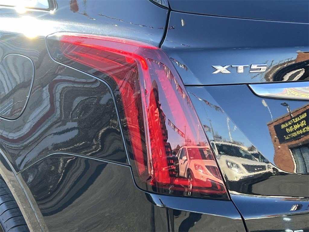 Certified 2023 Cadillac XT5 Premium Luxury image 5