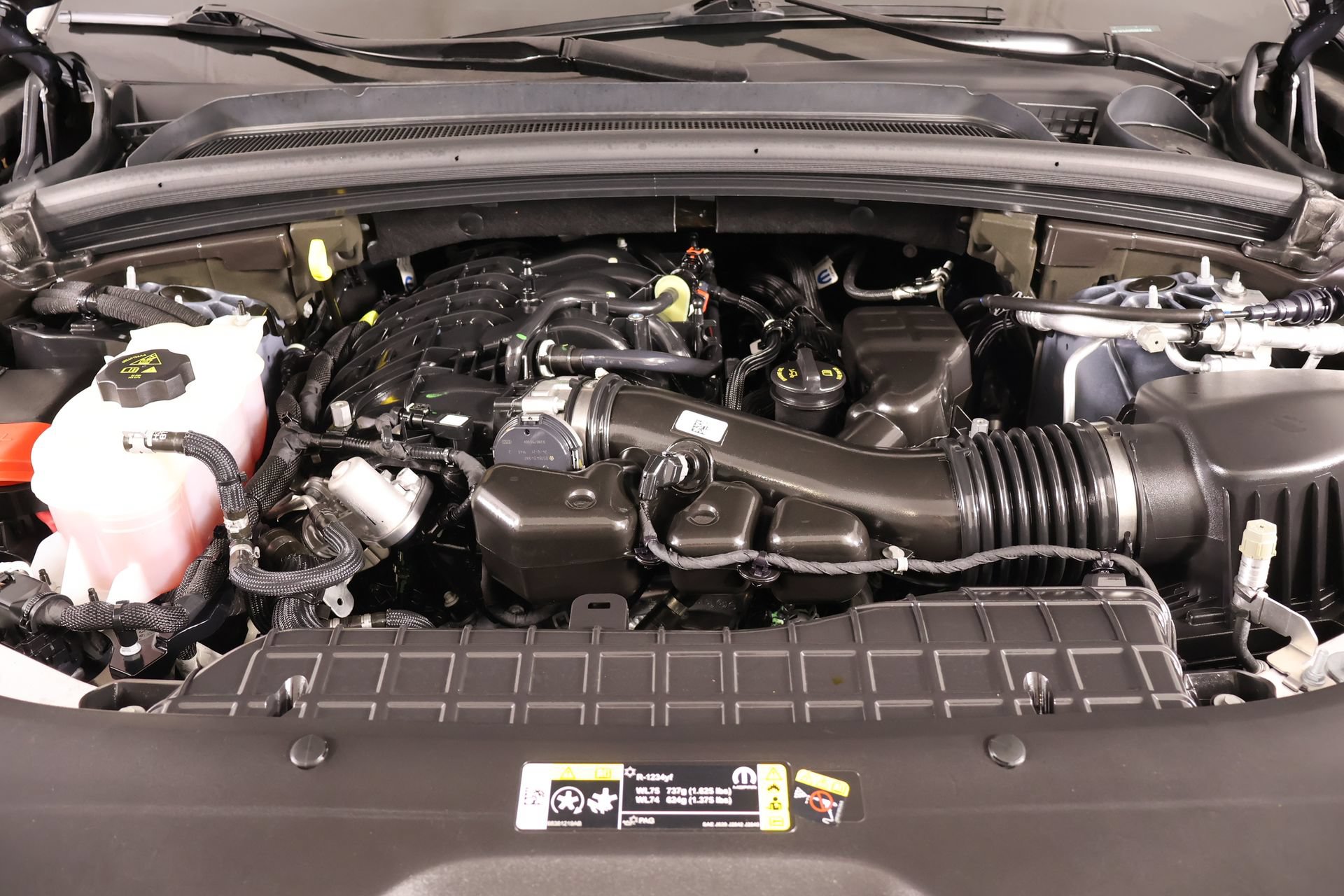 Used 2025 Jeep Grand Cherokee L Laredo AWD/4WD image 19