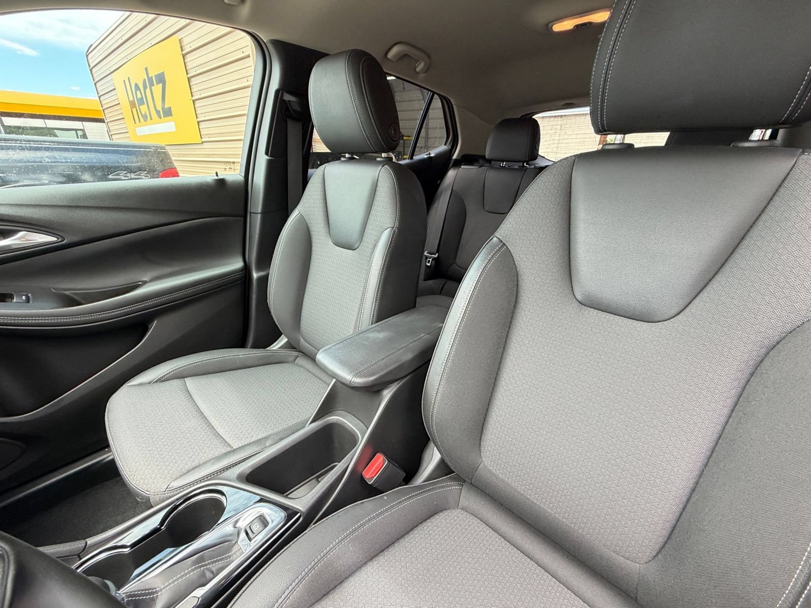 Used 2025 Buick Encore GX Preferred AWD/4WD image 34