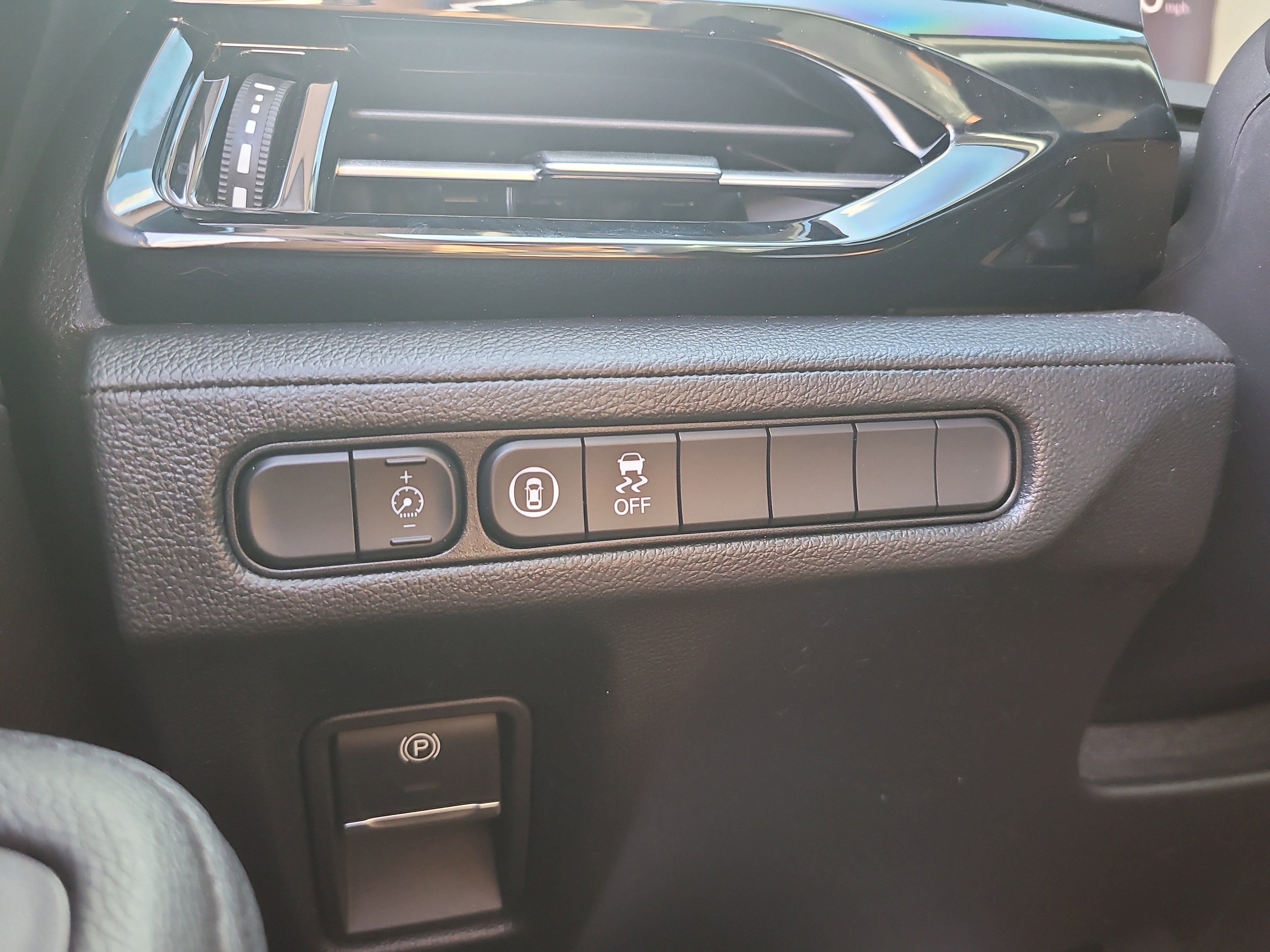 Used 2024 Acura MDX SH-AWD image 33