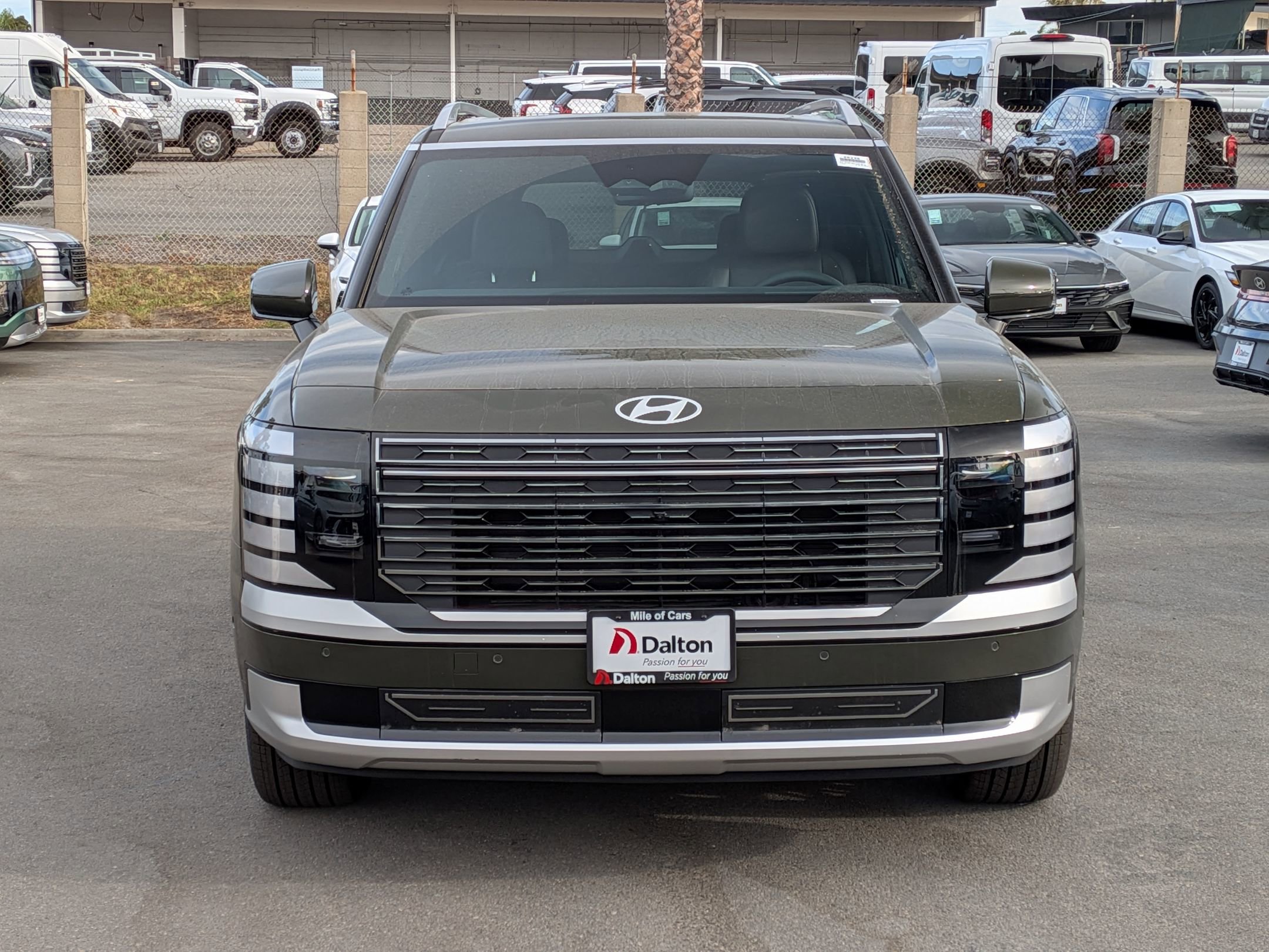 New 2026 Hyundai Palisade Calligraphy FWD image 2