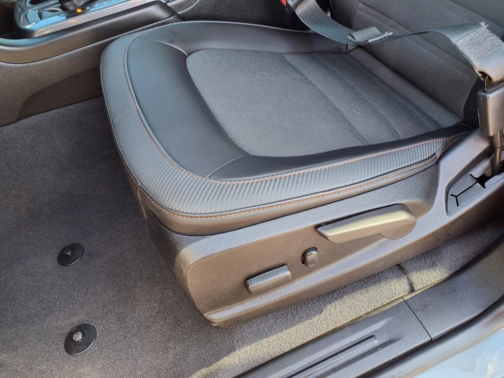 Used 2021 GMC Canyon AT4 image 25