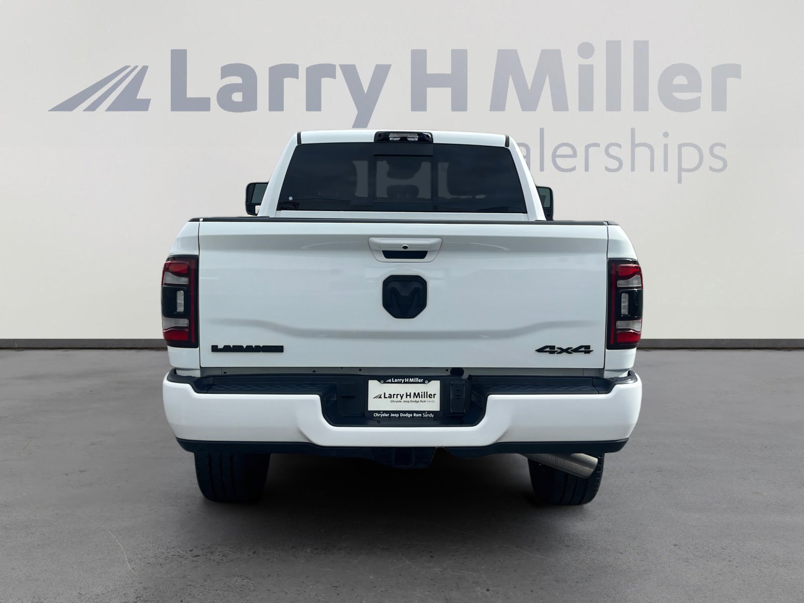 Used 2024 RAM 2500 Laramie w/ Night Edition image 4