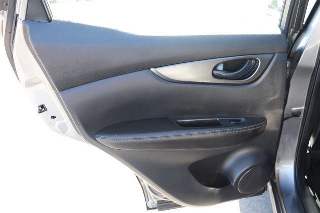 Used 2022 Nissan Rogue Sport S image 12