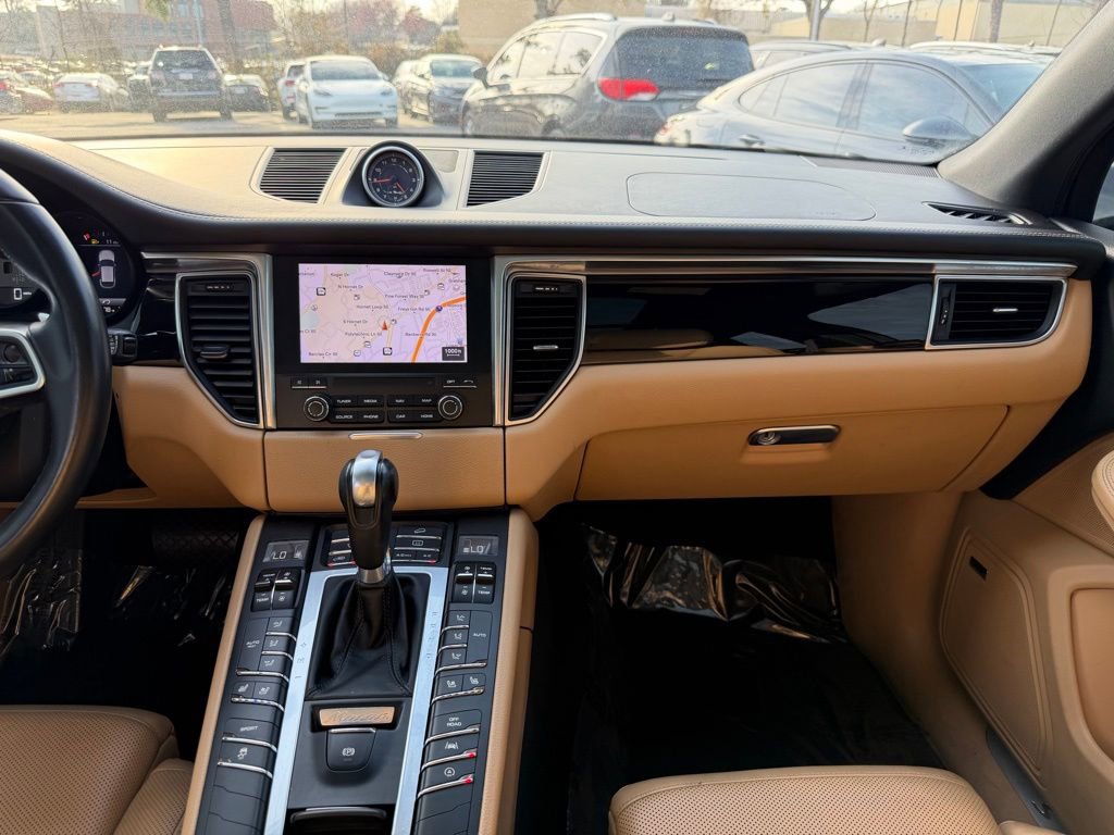 Used 2018 Porsche Macan S w/ Premium Package Plus image 29