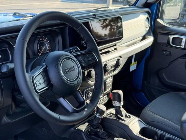 New 2025 Jeep Gladiator Willys image 18