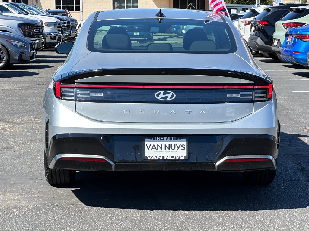 Used 2025 Hyundai Sonata SEL FWD image 6