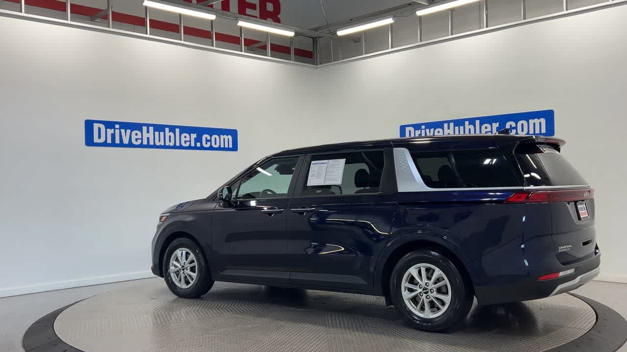 Used 2024 Kia Carnival LX FWD image 8