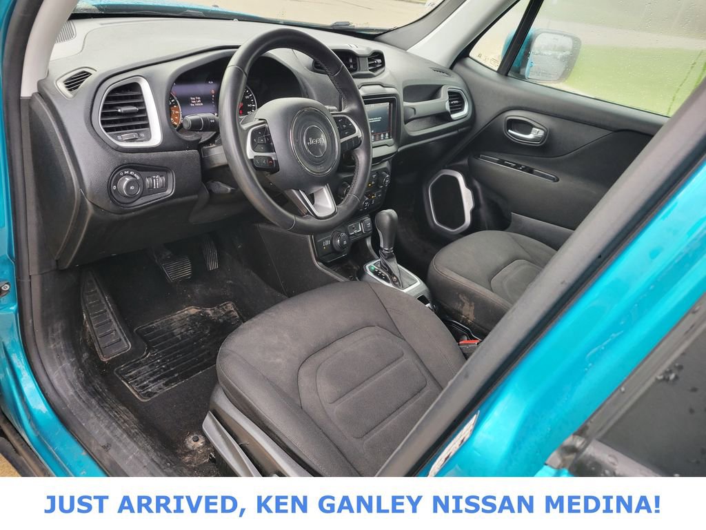 Used 2021 Jeep Renegade Latitude image 9