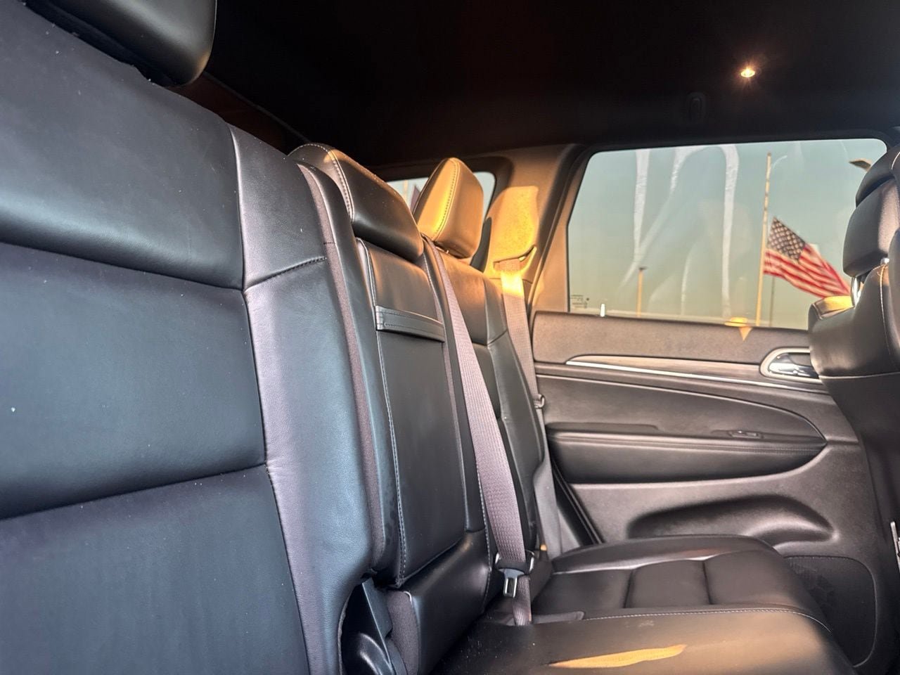 Used 2020 Jeep Grand Cherokee Limited AWD/4WD image 28
