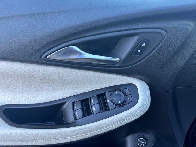 Used 2024 Buick Encore GX Sport Touring w/ Comfort Package image 9