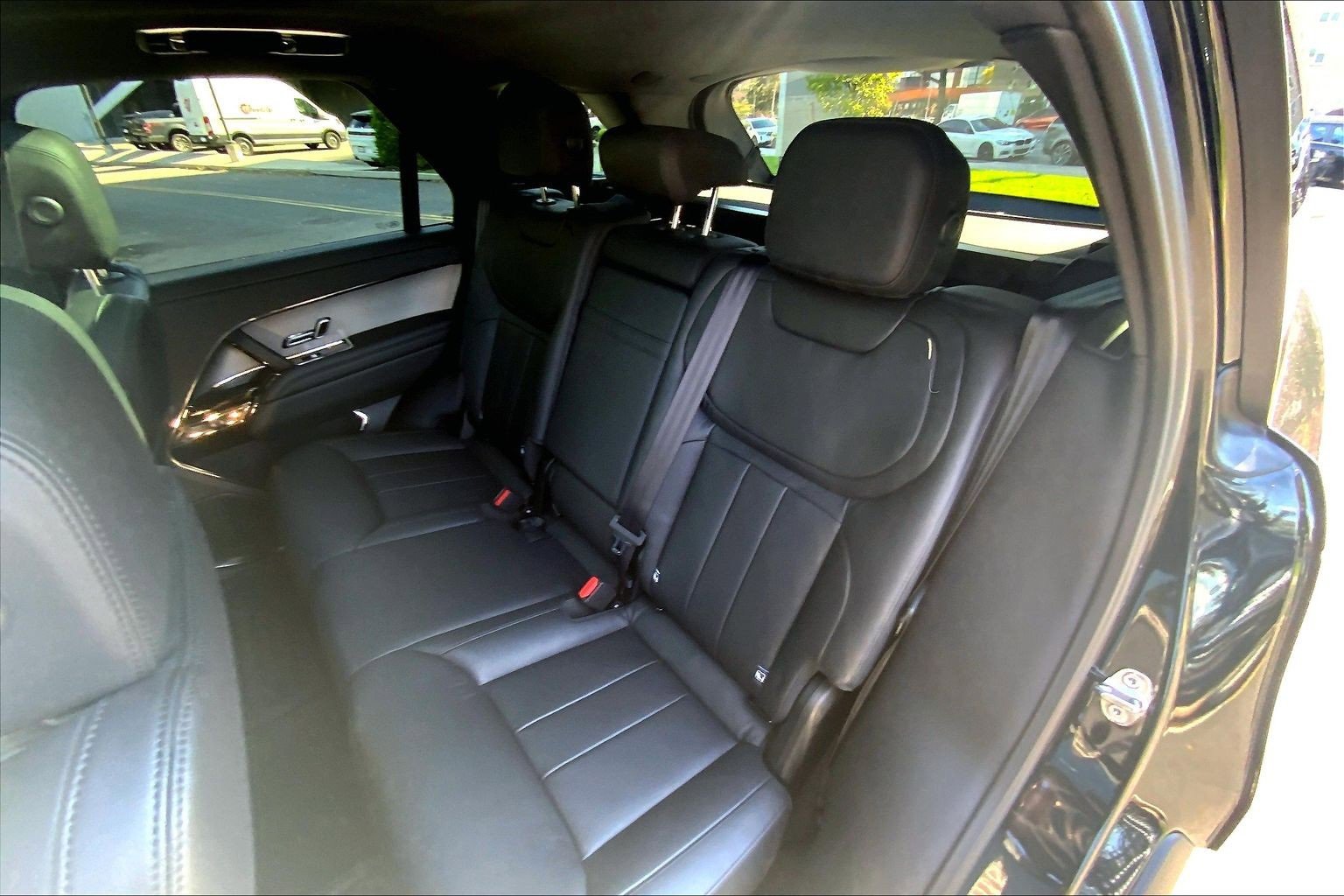 Used 2025 Land Rover Range Rover Sport image 20