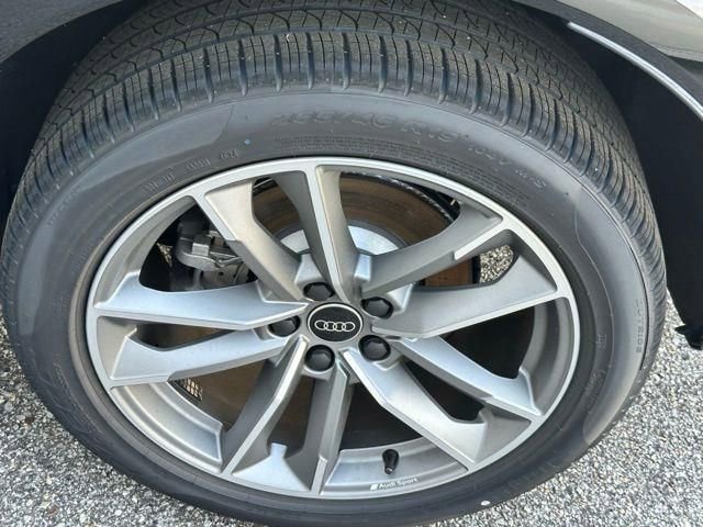 New 2025 Audi Q3 2.0T Premium image 37