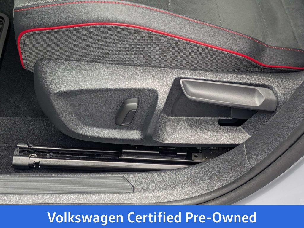Certified 2026 Volkswagen GTI SE FWD image 20