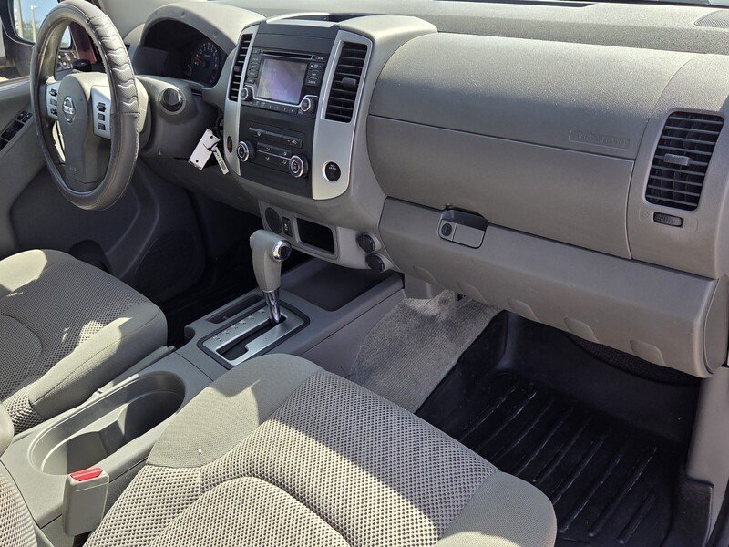 Used 2015 Nissan Frontier SV RWD image 19