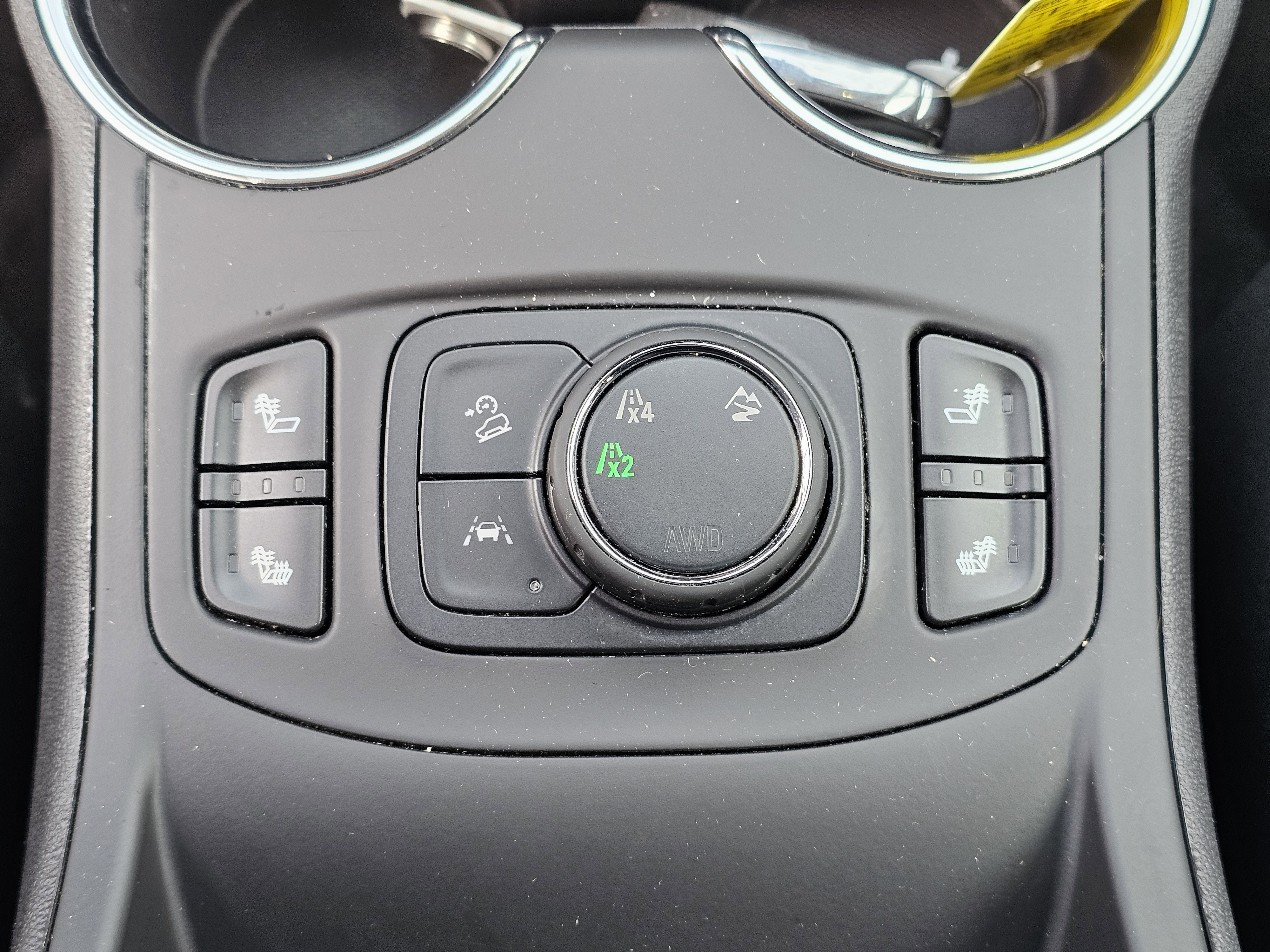 Used 2024 GMC Terrain SLT image 27