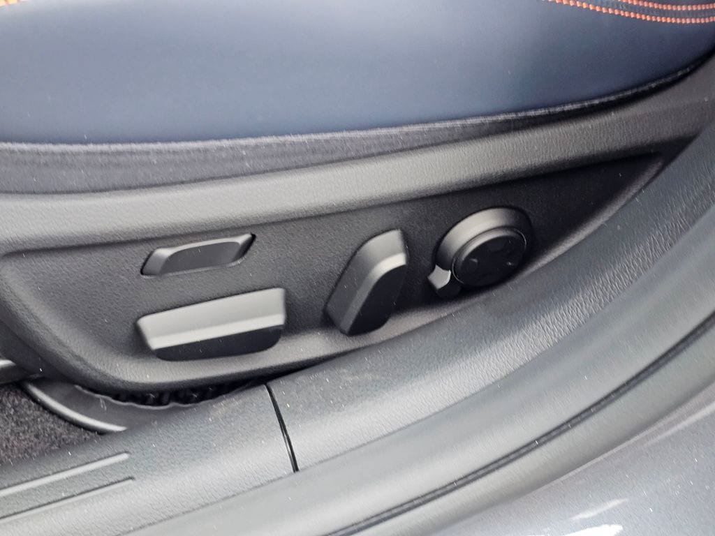 New 2026 Genesis G70 3.3T Prestige AWD/4WD image 33