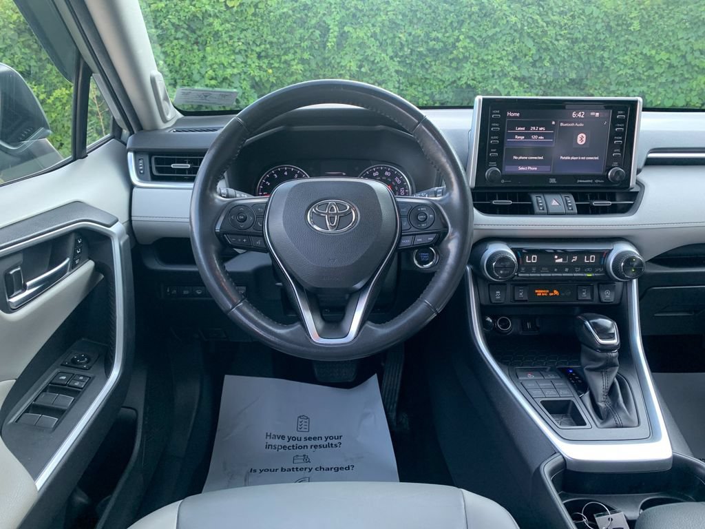 Used 2020 Toyota RAV4 XLE Premium AWD/4WD image 17
