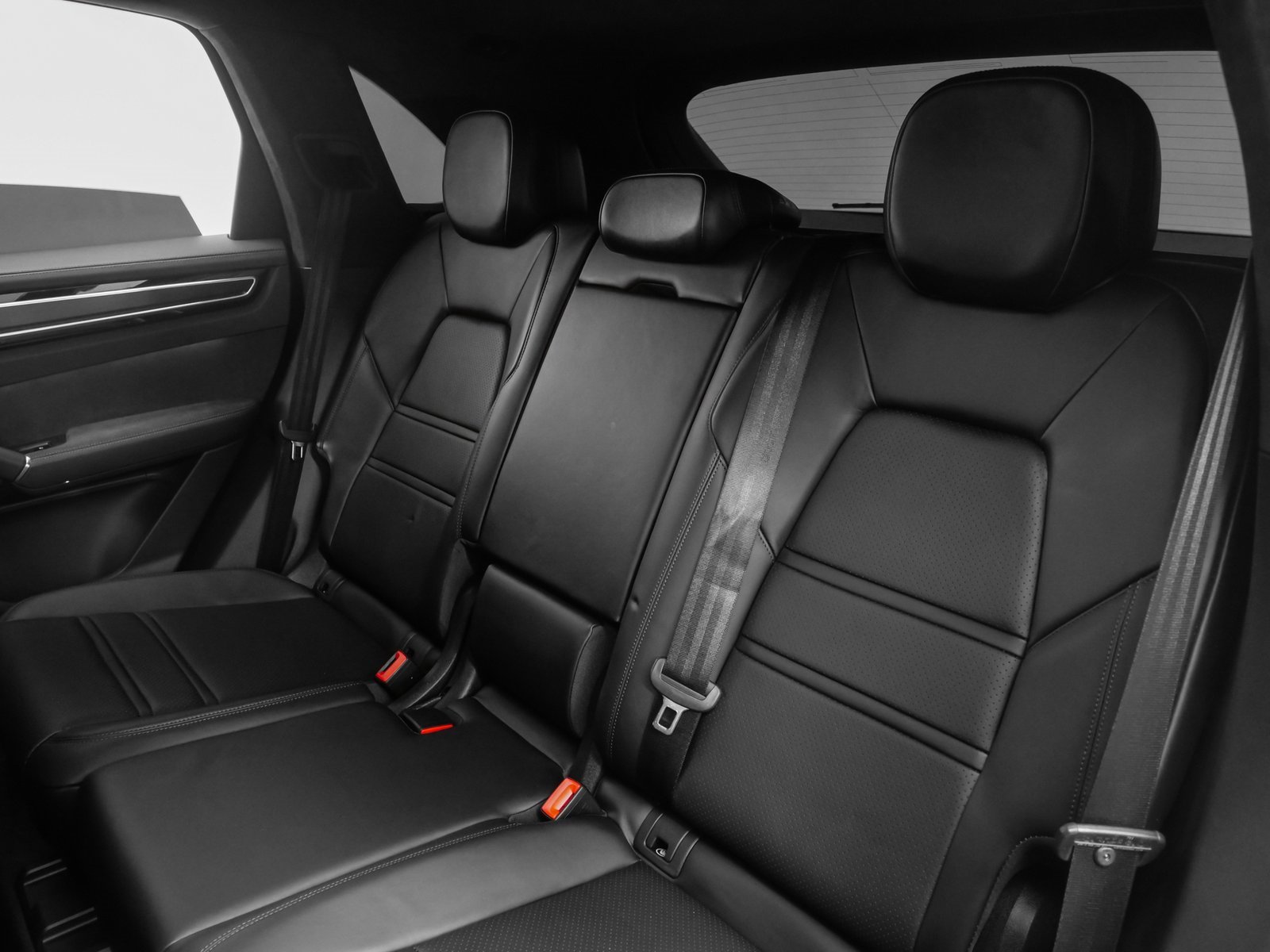 Used 2023 Porsche Cayenne GTS image 49