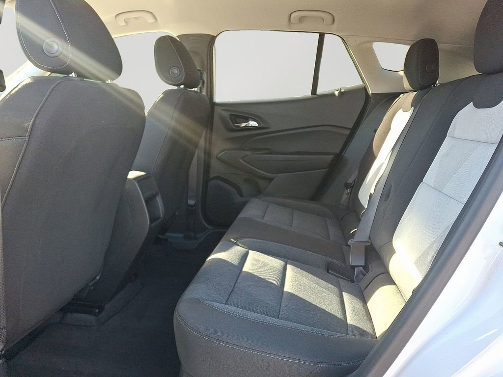 Used 2025 Chevrolet Trax LS w/ LS Convenience Package image 8