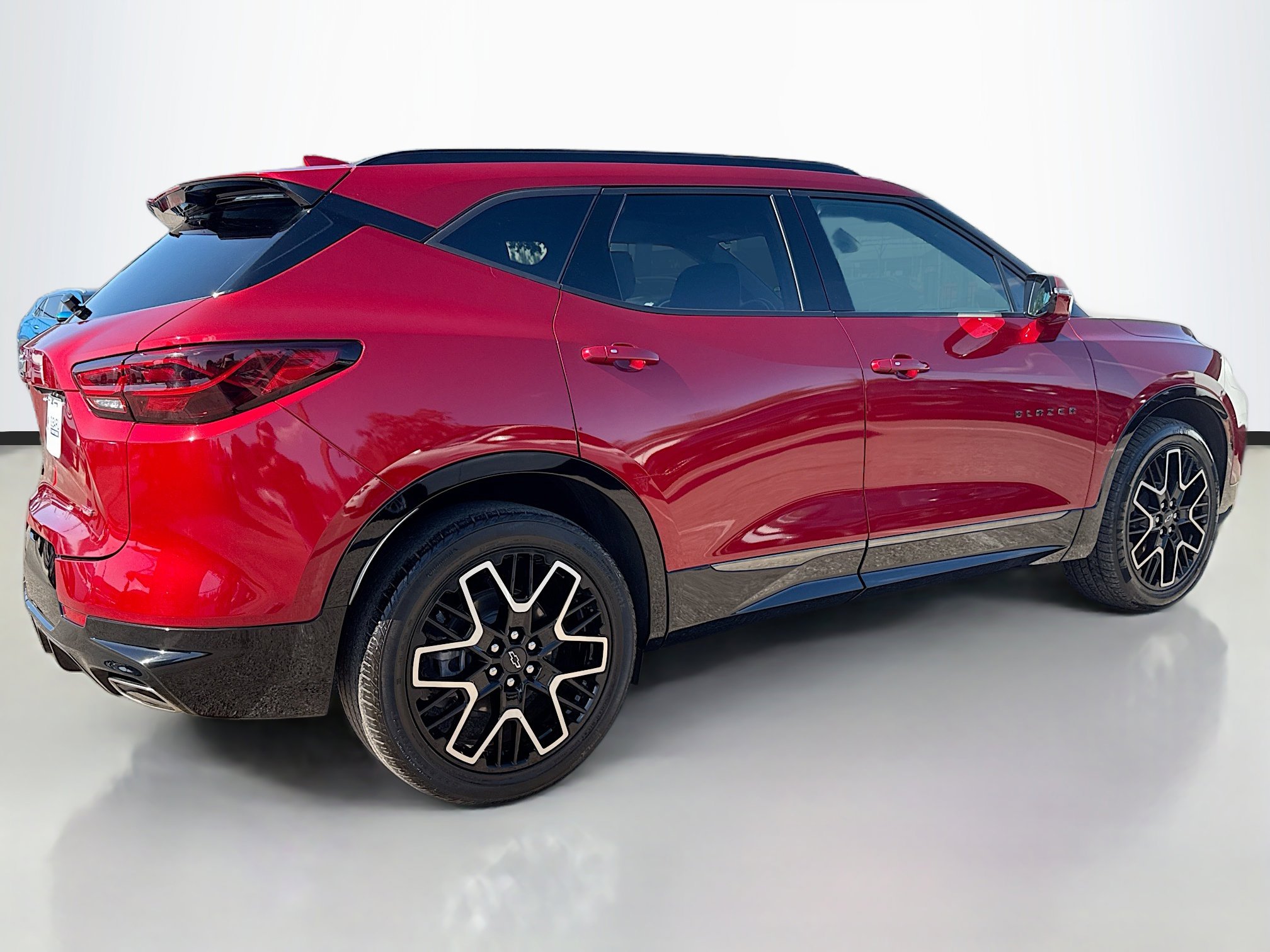 Used 2023 Chevrolet Blazer RS w/ Driver Confidence II Package image 3