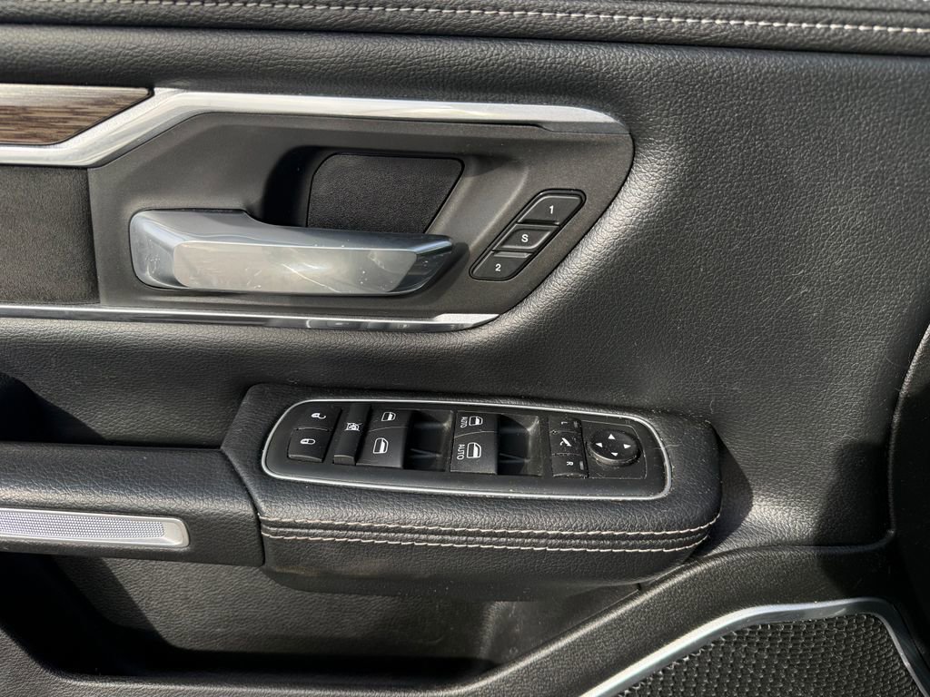 Used 2020 RAM 1500 Laramie image 27