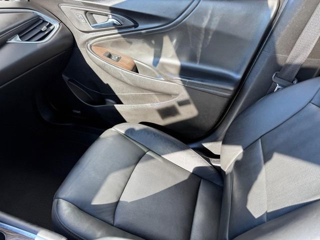 Certified 2019 Chevrolet Malibu Premier w/ Sun and Wheel Package image 21