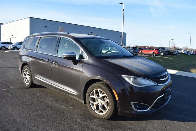 Used 2018 Chrysler Pacifica Limited w/ Advanced Safetytec Group