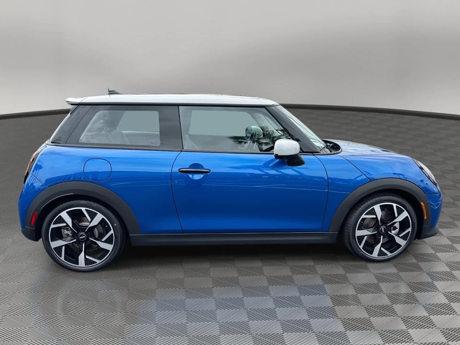 Used 2025 MINI Cooper S FWD image 6