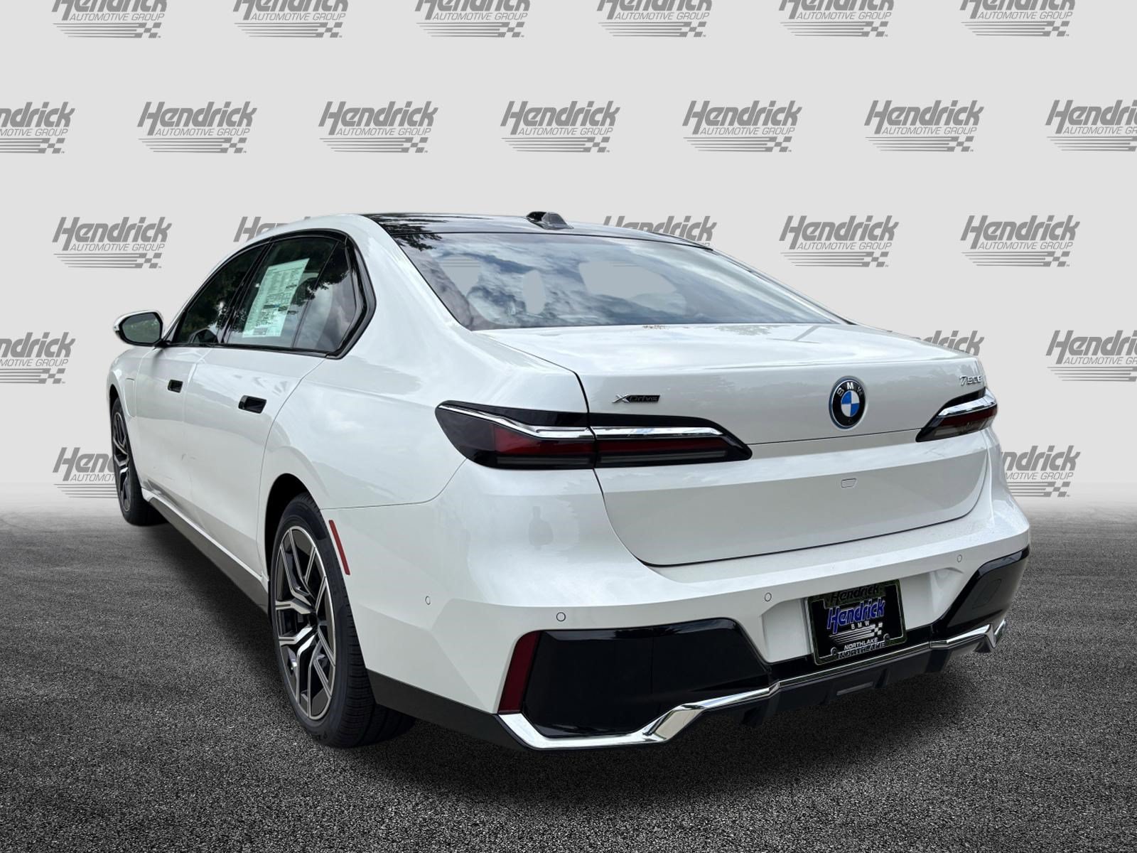 New 2026 BMW 750e xDrive AWD/4WD image 8